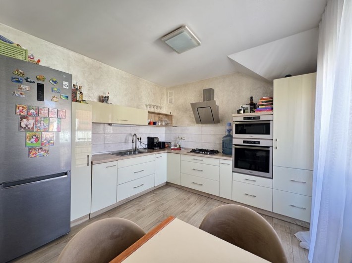 Продаж 2-х поверхової квартири/Жк Озерний/77м2/887$м2 - фото 1