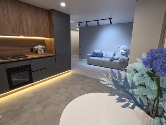 Продаж 2к квартири, 70 кв.м, вул. Сахарова Тернопіль