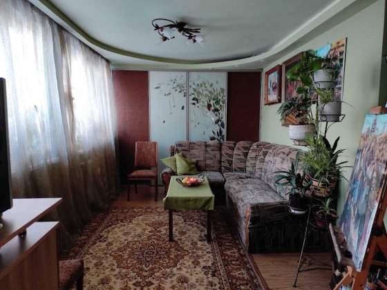 Продається простора 3-х квартира з столовою та власним підвалом Тернопіль