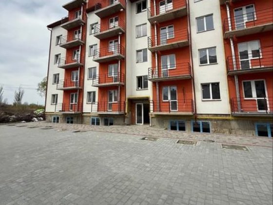 Продаж чорнової новобудови в готовому будинку, 950 дол. м2 Ужгород