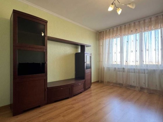 Продам квартиру дві зупинки від центру міста! Ровно