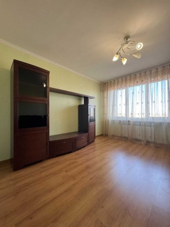 Продам квартиру дві зупинки від центру міста! - фото 1