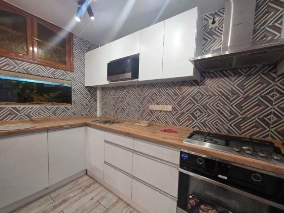 Конкорд. У продажу простора трикімнатна квартира Полтава