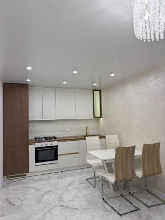 Продається 2 кімнатна квартира по вул. Смакули - фото 1