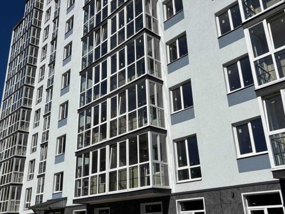 Цегляна новобудова, середній поверх! Поруч з парком. ТОРГ Полтава