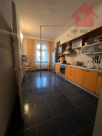 Продаж трикімнатної квартири пл.Корятовича. - фото 1