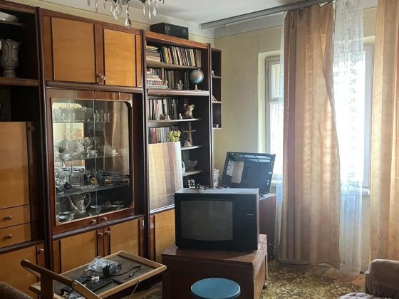 Продається 1-кімн кв-ра в р-ні ТЦ " Білочка" по вул.  Вілмоша  Ковача Ужгород