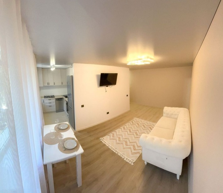 Продам 3-кімнатну квартиру на Степана Бандери - фото 1