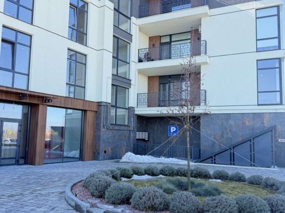 Продаж 1 кім . квартири у районі Грін Хілз Рівне