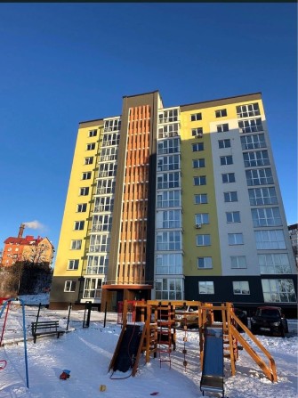 Продається 3 кімнатна квартира по вул. Володимира Великого - фото 1