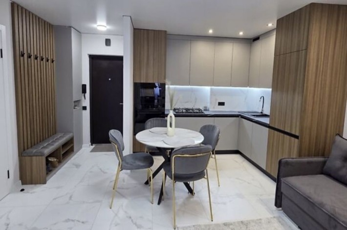 Продається 2 кімнатна квартира по вул. Смакули - фото 1