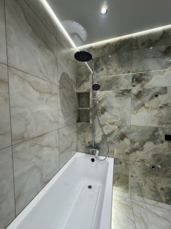 Продам квартиру власник жк пелюстковий переуступ - фото 1