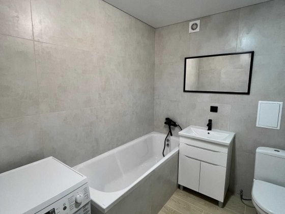 / 2-кімнатна квартира + кухня-студія 55 м² (житлова 38,8 м²) 3 кім Рівне