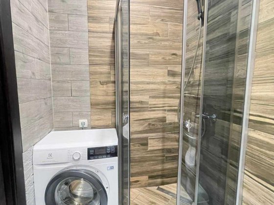 Продам терміново однокімнатну кухню вітальню Ровно