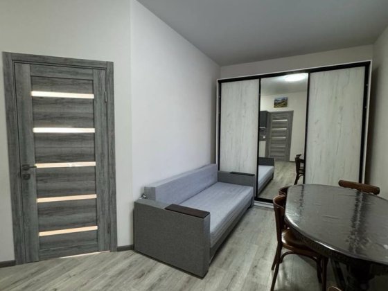 Чудова простора квартира(!) Ровно