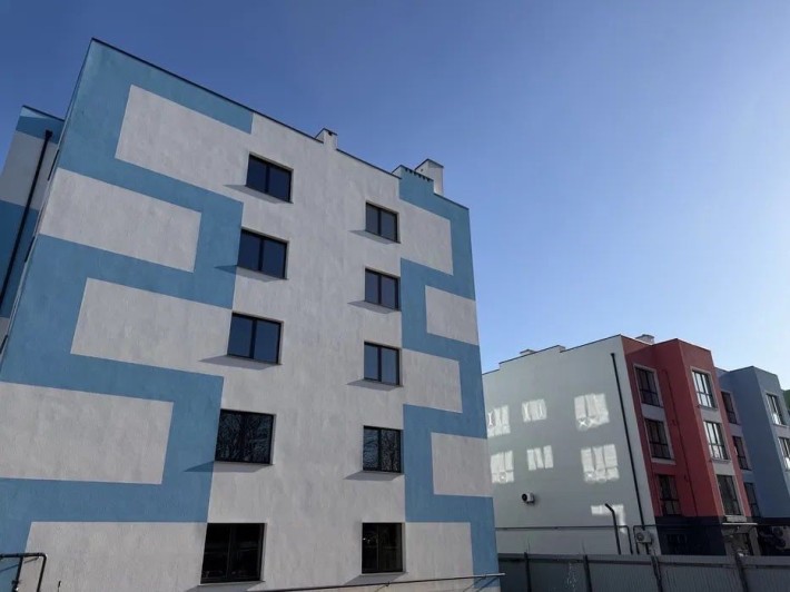 Продаж просторої 3-кімнатної квартири у новобудові - фото 1