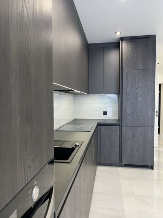 Простора та світла квартира з авторським ремонтом у новому будинку - фото 1