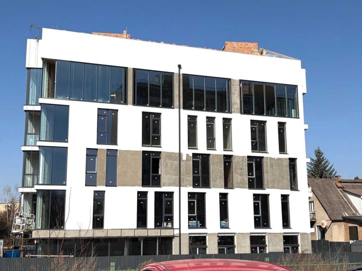 Продам простору 2 км квартиру біля Лебединки - фото 1