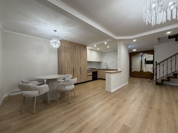 Продаж 2рівневої квартири, Дружба - фото 1