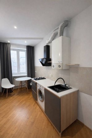 Продам класну 2к квартиру в топовому районі! - фото 1