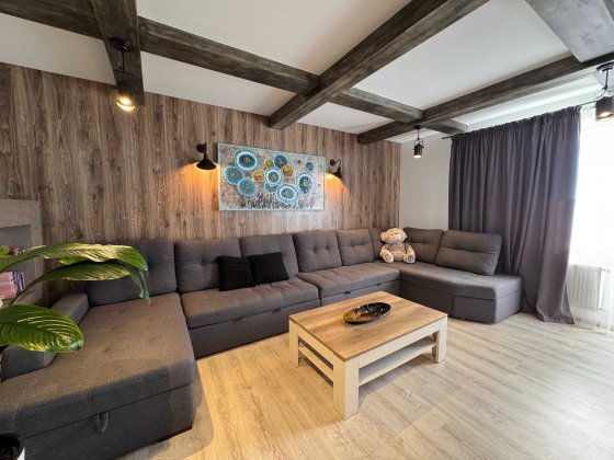 Продаж 2-к квартири з балконом та окремими кімнатами Рівне