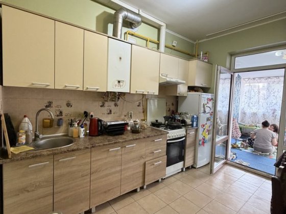 Велика квартира по вул. Тлехаса, 1400$/м2 Ужгород