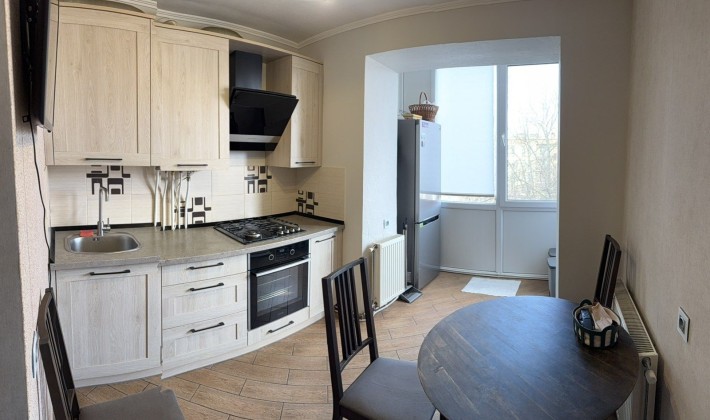 Продаж гарноїї 2 х  квартири в Ужгороді! Можна продаж по Е відновлення - фото 1