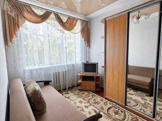 ;) 2 кімнати з можливістю об’єднання в повноцінну квартиру Рівне