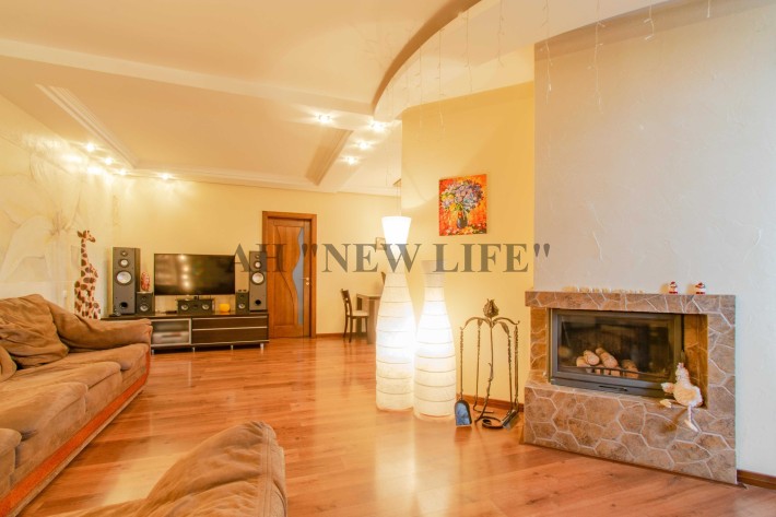 Продаж дворівневої квартири по вул. Петропавлівська - фото 1