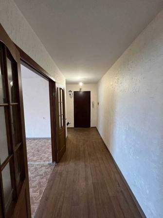 Трикімнатна квартира в новому цегляному будинку. - фото 1