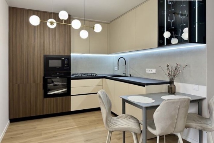 Продається 2 кімнатна квартира по вул. Смакули - фото 1