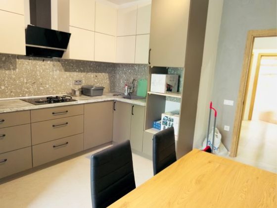 Продаж 2 кімнатноі новобудови з ремонтом. Руська 236 е Черновцы