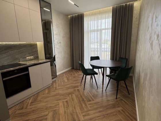 ЗДАНА в експлуатацію 2-кімнатна новобудова Черновцы