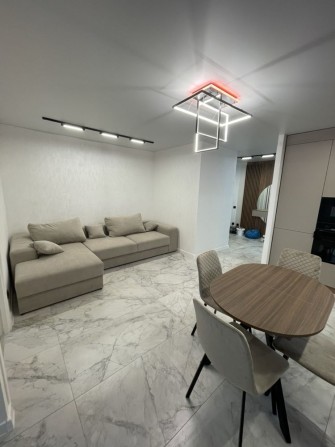 Продаж гарної 2-к квартири по прсп.Злуки - фото 1