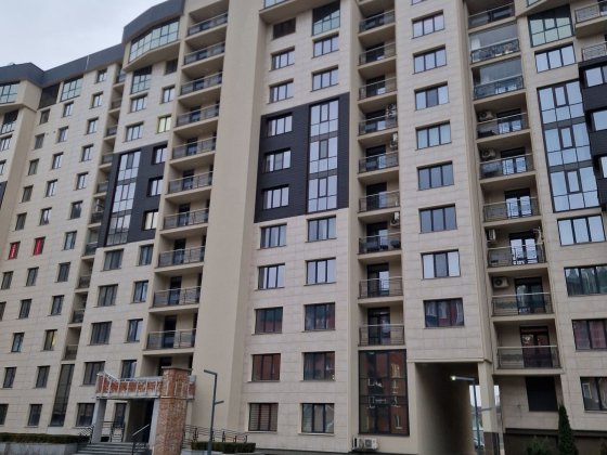 Продаж квартири, Чернівці, р-н. Першотравневий Черновцы