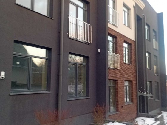 Продам 1-кімнатну квартиру в новобудові 41 м.кв недалеко від Кварцу Черновцы