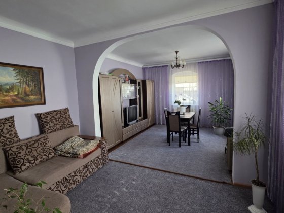 Продається квартира в особняку Черновцы