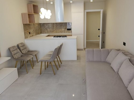 Пропонується простора квартира з просторою кухнею - студією! Тернополь