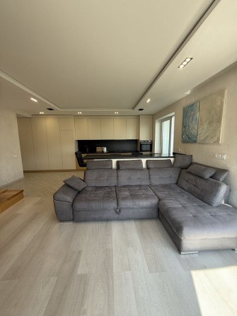 ЦЕНТР! Продам Дворівневу квартиру по Пр.Перемоги - фото 1