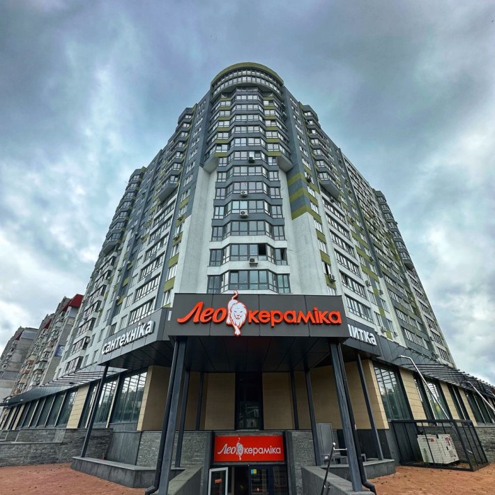 Однокімнатна квартира в центрі міста! М.Грушевського 110 - фото 1