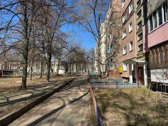 Продаж 2х-кімнатної квартири біля ТРЦ Hollywood Чернігів