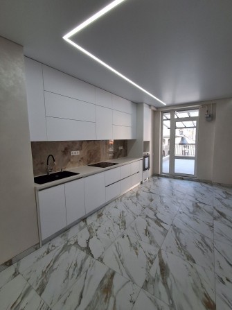 Продається 2-х кімнатна новобудова по вул. Щербанюка - фото 1