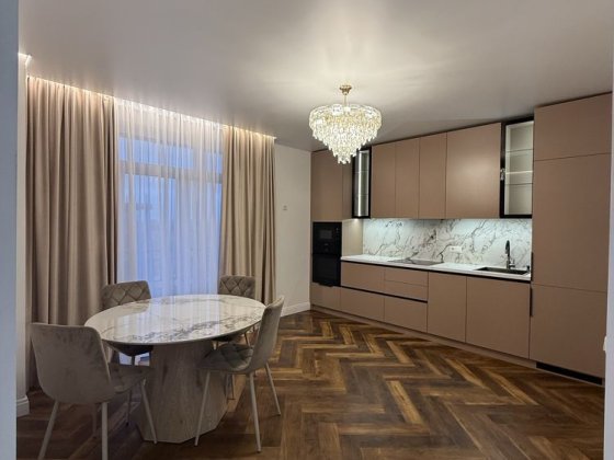 Продаж дизайнерської півторашки, 49м.кв Ужгород