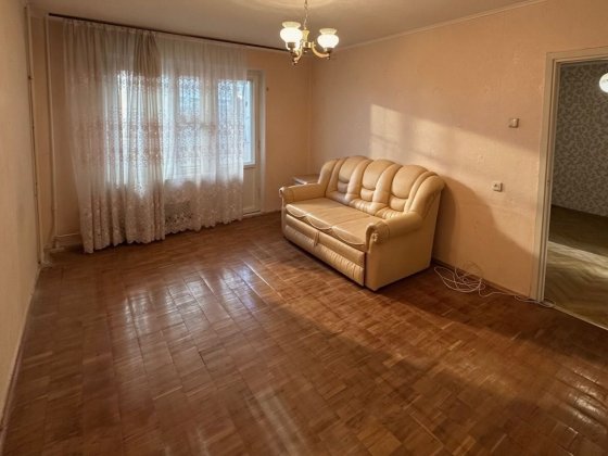 Просторная 3-к квартира 85 м² на Позняках, удобная планировка.