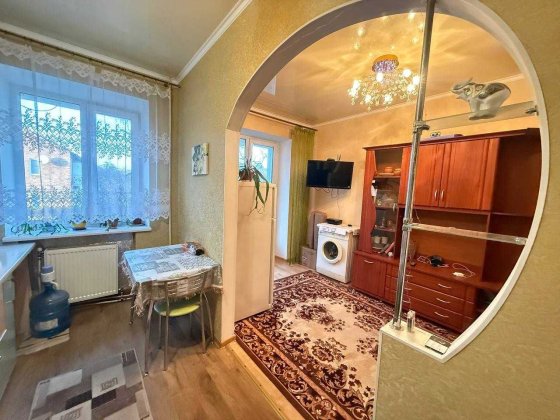 Продається 3-х кімнатна квартира з технікою, меблями, ремонт. ВИГІДНО! Винница