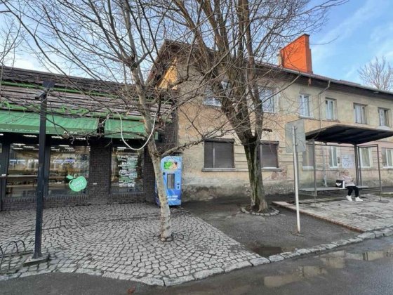 Продаж 1 к квартири на першому поверсі. Підійде під комерцію Ужгород