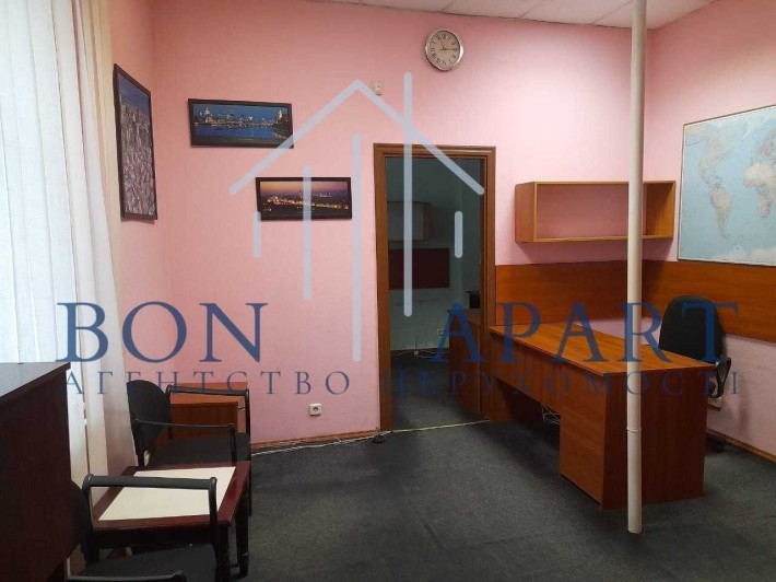 Продаж 2 к квартири у царському будинку в центрі, м. Лук"янівка - фото 1