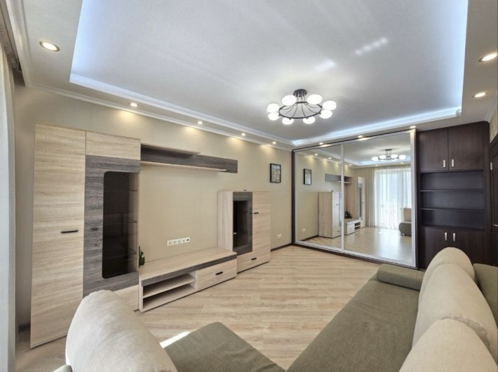 Двокімнатна квартира на Корольова - фото 1