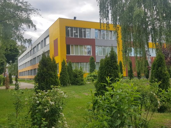 2- кв., 50 м2, дві окремі кімнати, р-н Буревісник, під ремонт. Черкассы