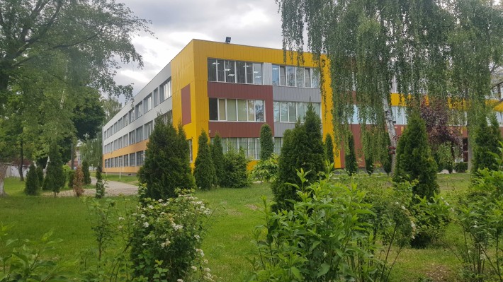 2- кв., 50 м2, дві окремі кімнати, р-н Буревісник, під ремонт. - фото 1